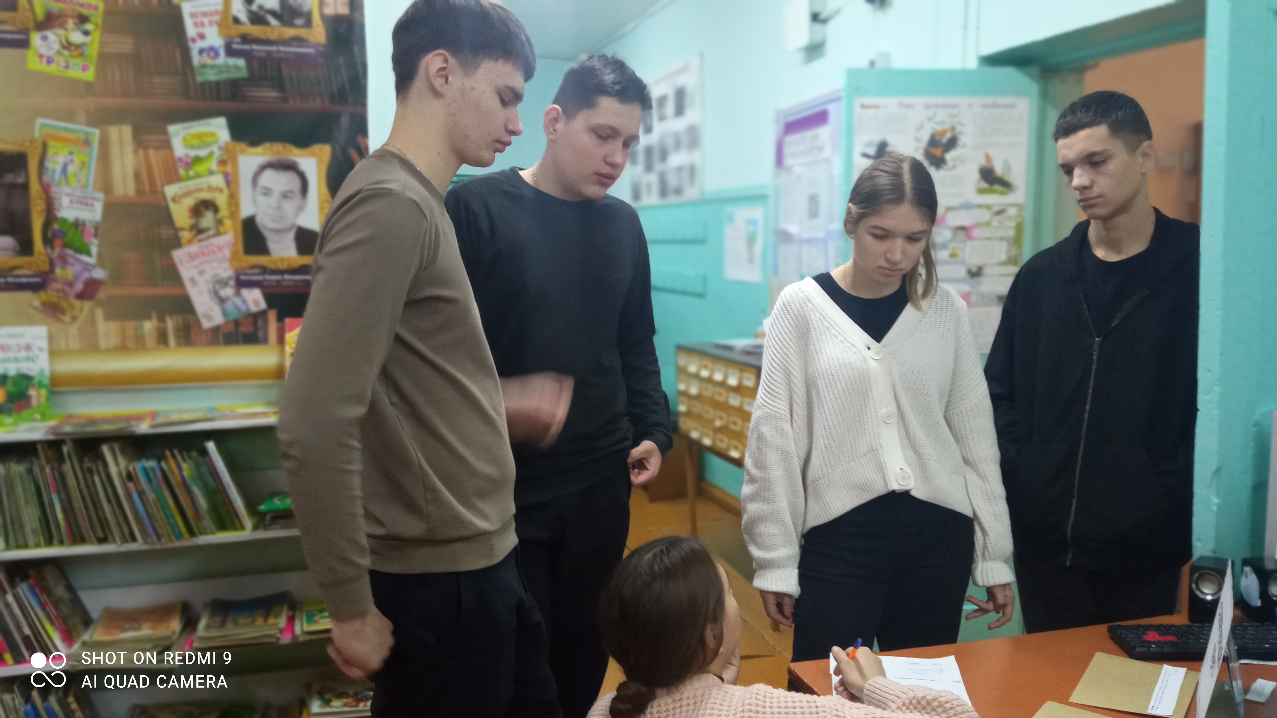 Квест-игра «Запомни этот город – Ленинград!», посвященная 80-летию со дня полного снятия блокады Ленинграда, прошла в школьном информационно-библиотечном центре.